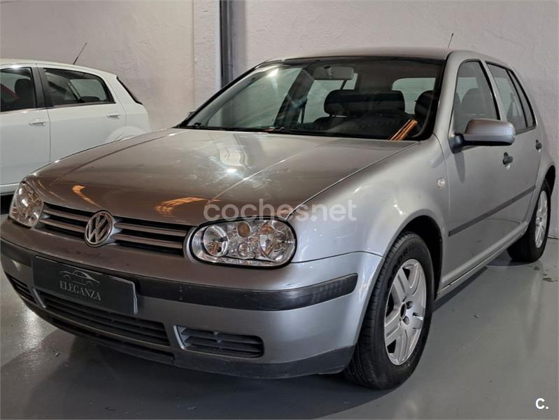 VOLKSWAGEN Golf 1.6 Auto Conceptline 102CV