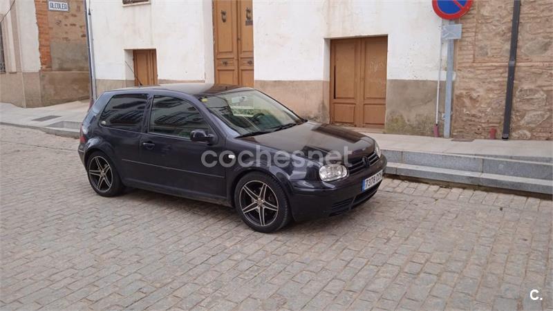 VOLKSWAGEN Golf 1.9 TDi 4Motion Highline