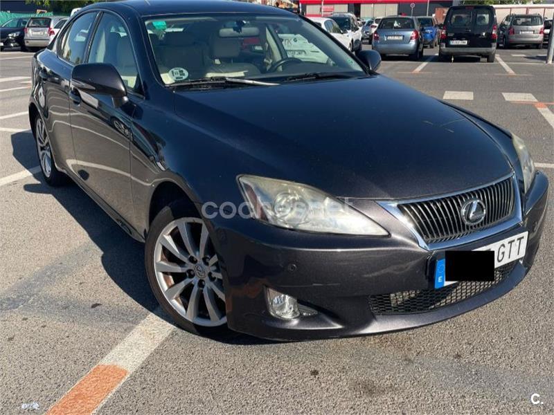 LEXUS IS 220d Premium Multimedia 4p.