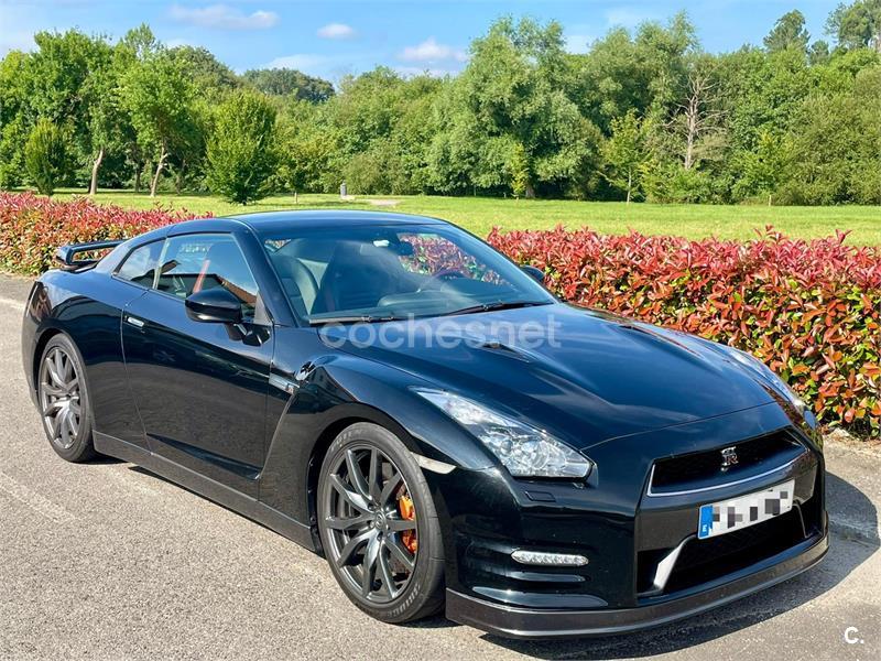 NISSAN GTR 3.8 V6 550CV Black Edition 2p.