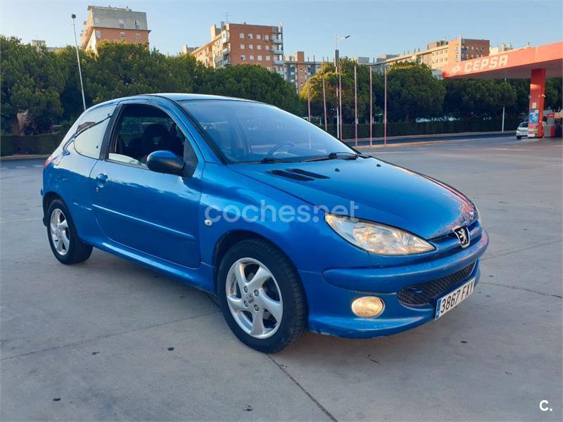 PEUGEOT 206