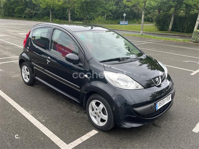 PEUGEOT 107 1.0i Urban 5p.