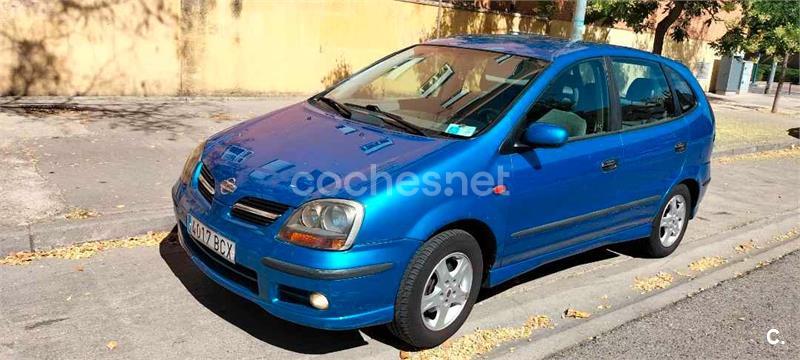 NISSAN Almera Tino