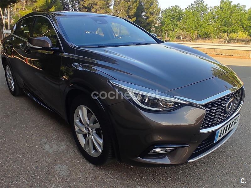 INFINITI Q30 2.2D PREMIUM TECH 7DCT 5p.