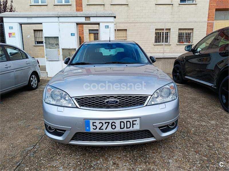 FORD Mondeo 2.2 TDCi Titanium X 5p.