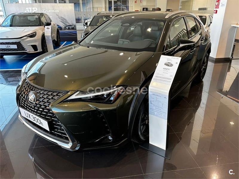 LEXUS UX 2.0 300h UX Plus 5p.