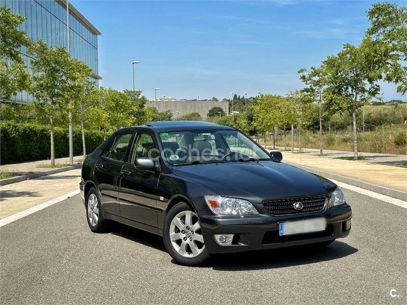 LEXUS IS200 2.0 Auto Luxury 4p.