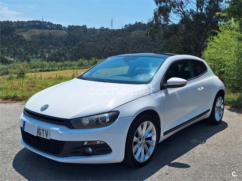 VOLKSWAGEN Scirocco 2.0 TDI 140cv DPF DSG 3p.