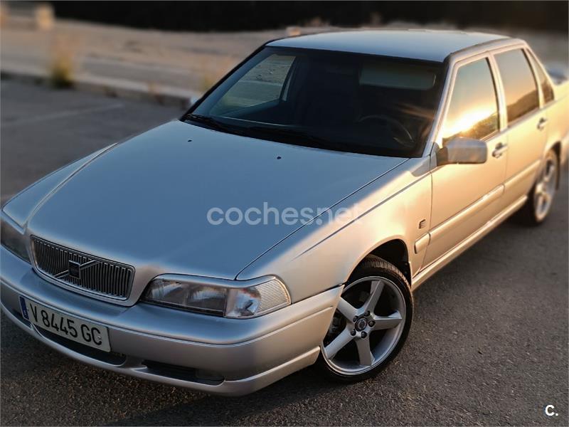 VOLVO S70 S70 2.5T 4p.