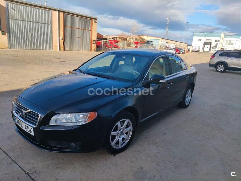 VOLVO S80