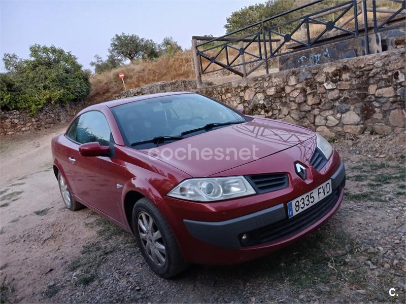 RENAULT Megane COUPECABR. CONFORT DYNAMIQUE 1.9DCI 2p.