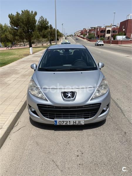 PEUGEOT 207 Confort 1.4 VTi 16v 95 5p.