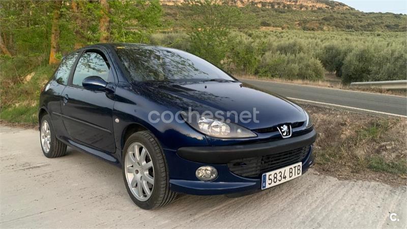 PEUGEOT 206