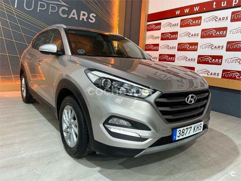 HYUNDAI TUCSON 1.7 CRDi BlueD Link Sky 4x2