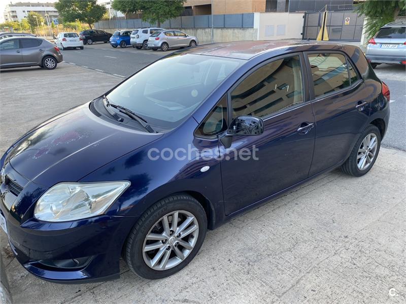 TOYOTA Auris 2.0 D4D Luna Plus