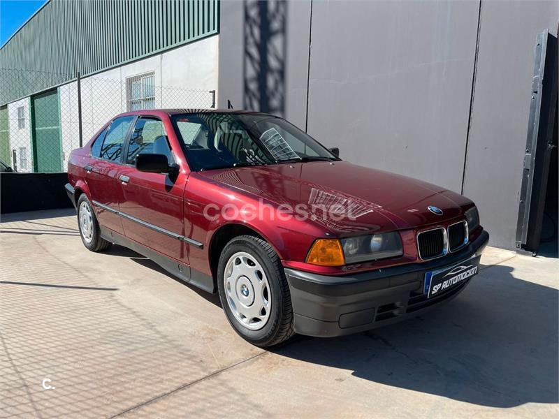 BMW Serie 3 318I AUT.