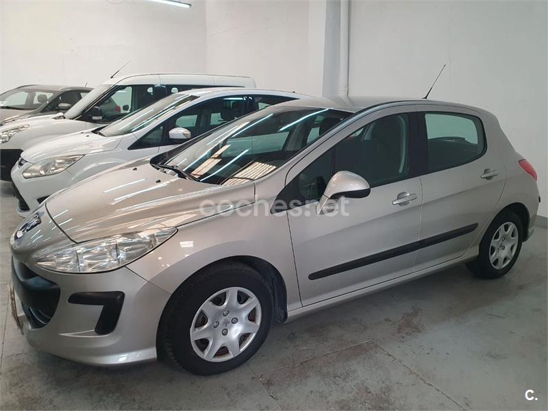 PEUGEOT 308 Confort 1.6 VTi 120