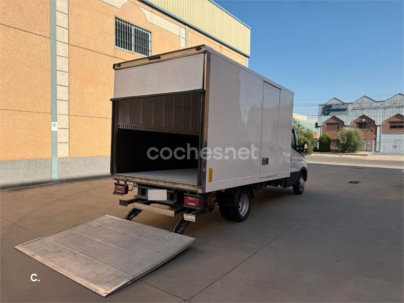 IVECO DAILY CAJA PAQUETERA/ RAMPA ELEVADORA