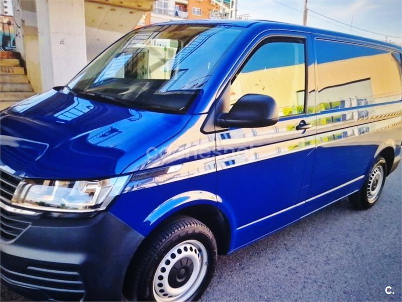 VOLKSWAGEN Transporter Caja Plat. DCab Largo 2.0 TDI 140cv 2.8T 4p.