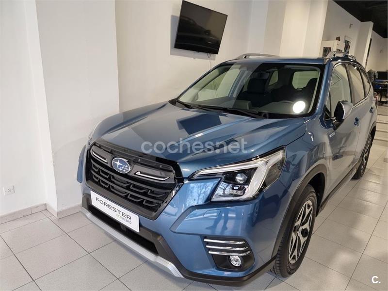 SUBARU Forester 2.0i Hybrid CVT Executive 5p.