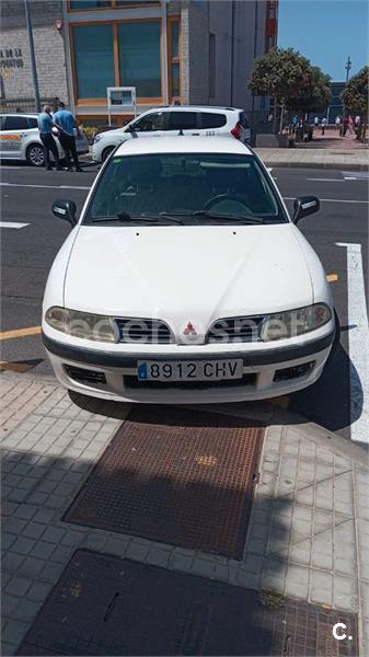 MITSUBISHI Carisma