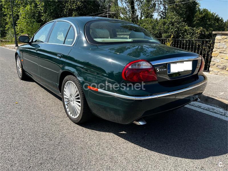 JAGUAR S-Type 2.7D V6 Executive 4p.