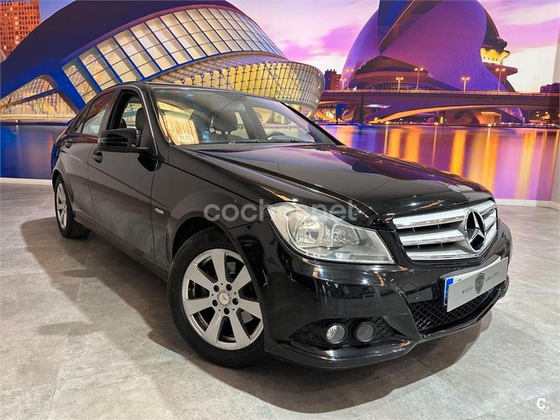 MERCEDES-BENZ Clase C C 200 CDI Blue Efficiency Avantgarde 4p.