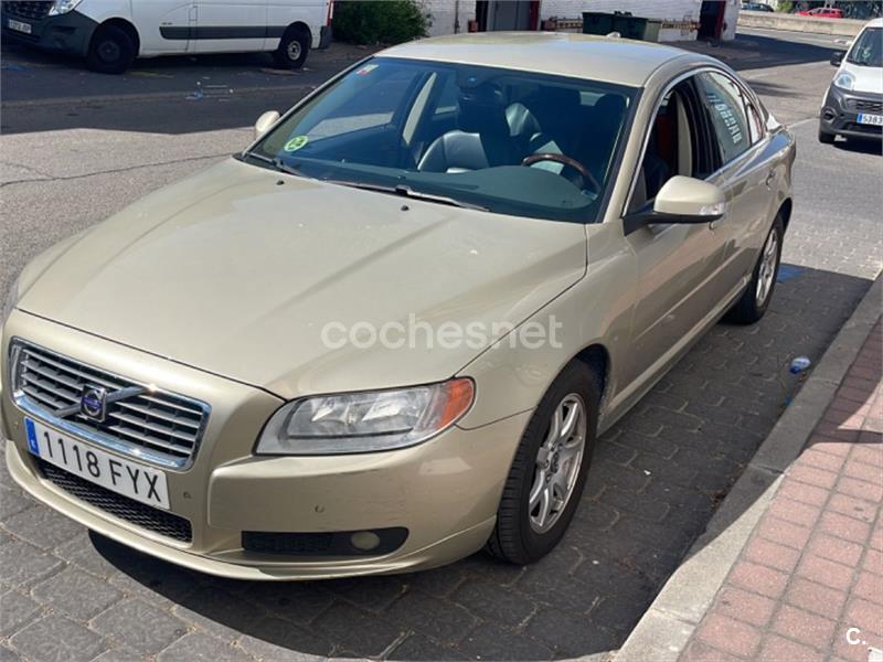 VOLVO S80 D5 Momentum