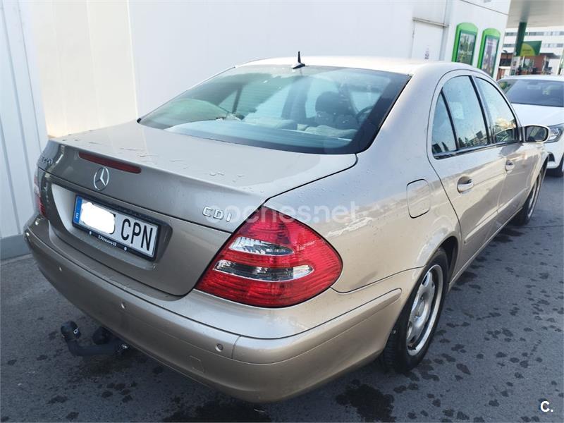 MERCEDES-BENZ Clase E E 220 CDI CLASSIC 4p.