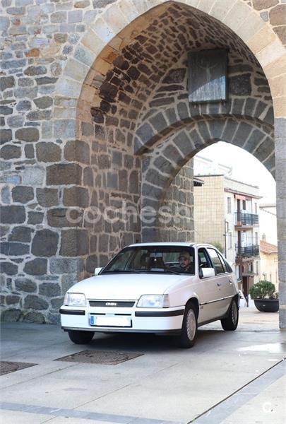 OPEL Kadett KADETT 2.0I GSI 5p.