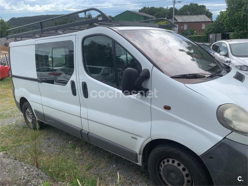 RENAULT Trafic Combi 6 27 Corto Normal 1.9dCi 100