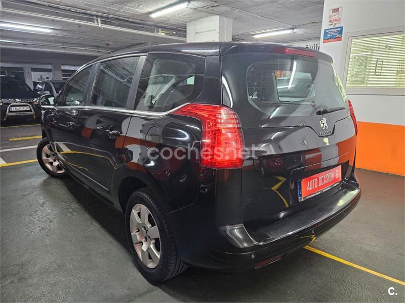 PEUGEOT 5008 Style 1.6 BlueHDi 120 EAT6