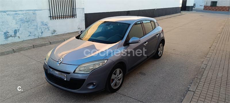 RENAULT Megane Dynamique 1.5dCi 105cv eco2 5p.