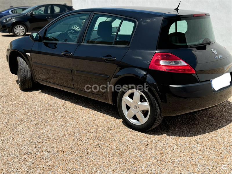 RENAULT Megane Emotion 2007 1.4 16V 5p.