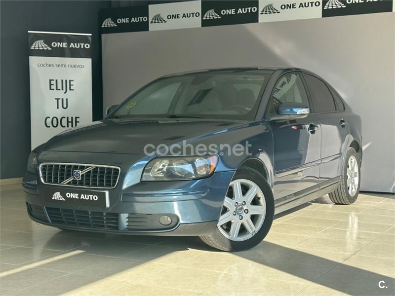 VOLVO S40 2.0D Momentum 4p.