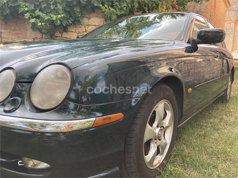 JAGUAR SType V6 3.0 EXECUTIVE 4p.