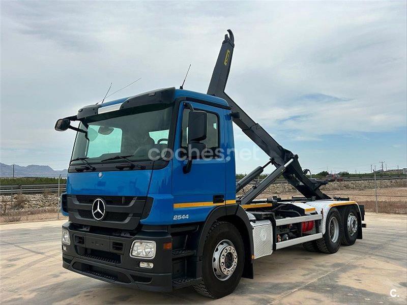 MERCEDES-BENZ ACTROS 2544 6X2