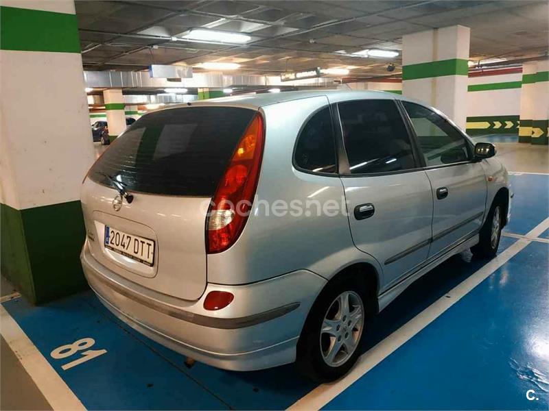 NISSAN Almera Tino