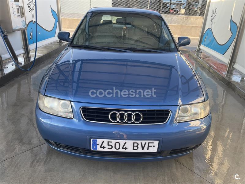 AUDI A3 1.9 TDi Ambition 130 CV