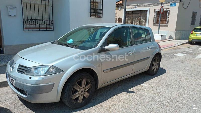 RENAULT Megane