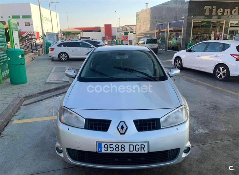 RENAULT Megane