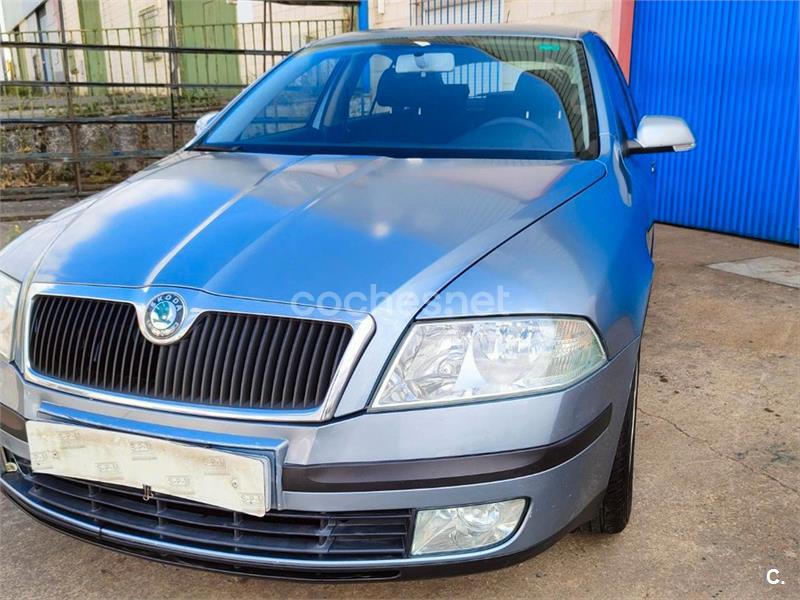 SKODA Octavia 1.6 FSI Trend