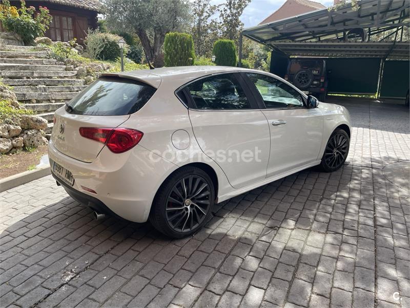 ALFA ROMEO Giulietta 2.0 JTDm S.E.Veloce