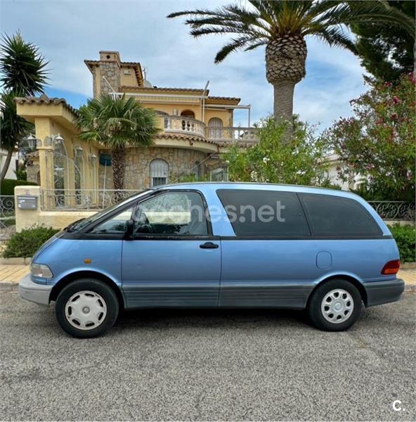 TOYOTA Previa