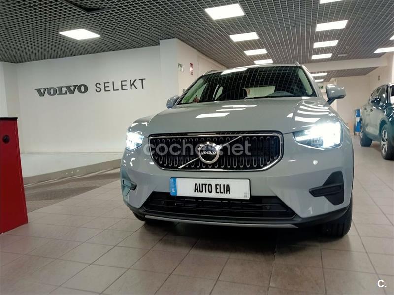 VOLVO XC40 2.0 B3 G Essential Auto 5p.