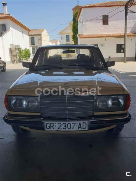 MERCEDES-BENZ 230