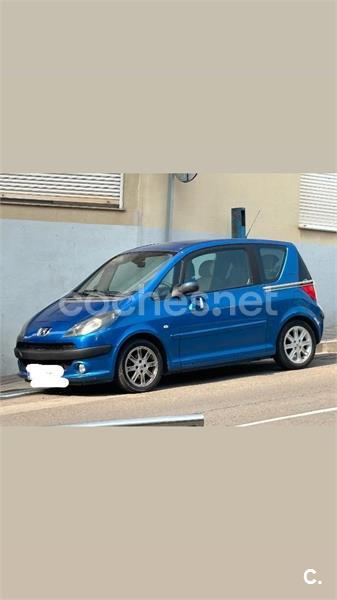 PEUGEOT 1007