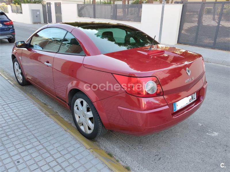 RENAULT Mégane Coupecabrio Dynamique 1.6 16v 2p.