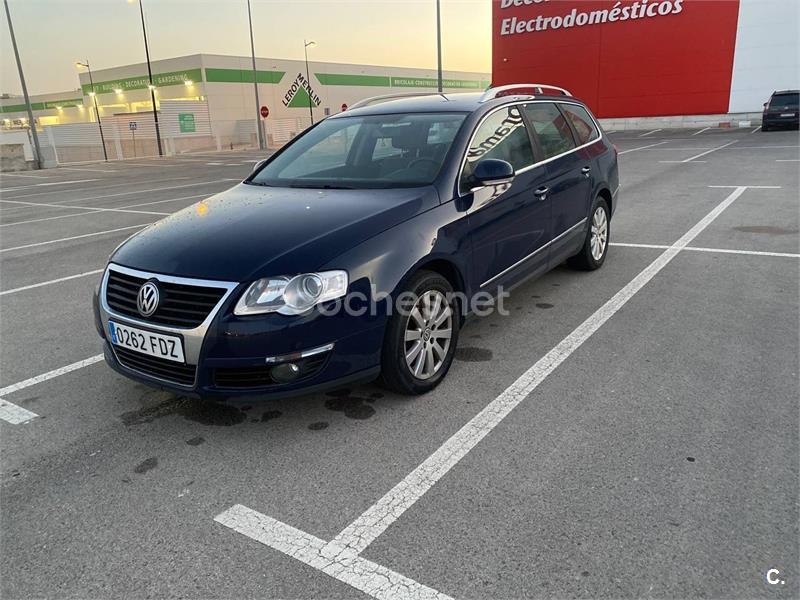 VOLKSWAGEN Passat 1.6 FSI Advance