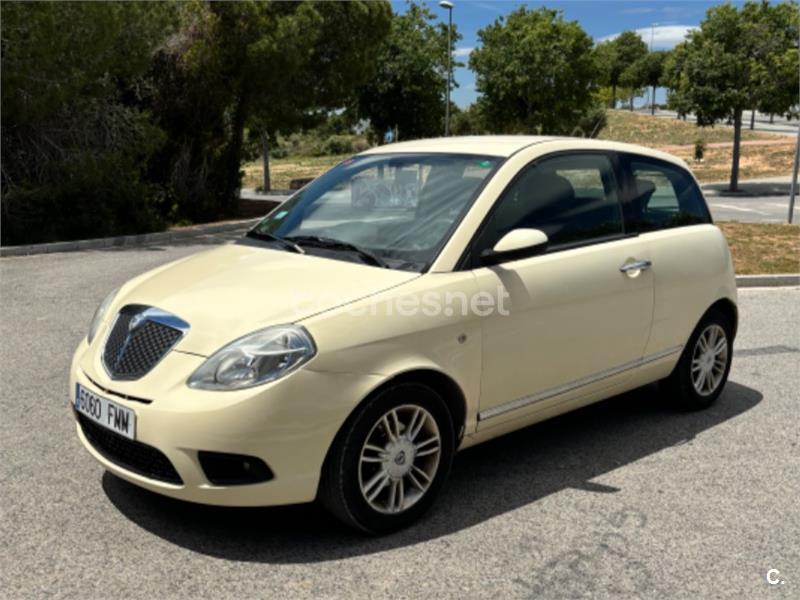 LANCIA Ypsilon 1.2 8v Oro 3p.